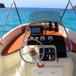 Lancha Invictus 190 FX Santa Ponsa 6