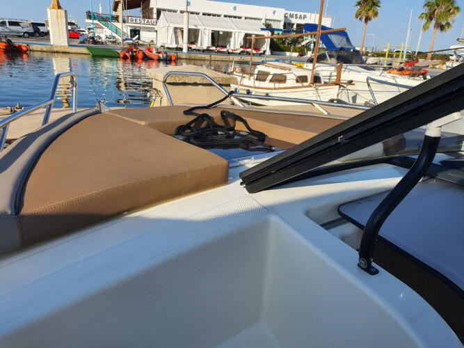 Bateau à moteur Quicksilver Activ 675 Good Life 7