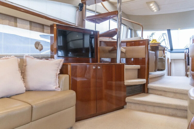 Yacht Princess 67 Luna Alcudia 13