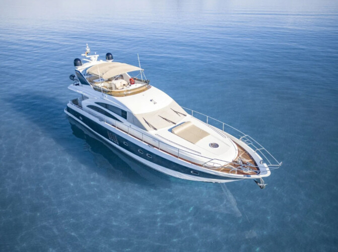 Yacht Princess 67 Luna Alcudia 14
