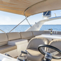 Yacht Princess 67 Luna Alcudia 18