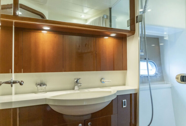 Yacht Princess 67 Luna Alcudia 3