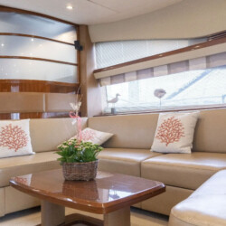 Yacht Princess 67 Luna Alcudia 7