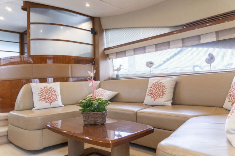 Yacht Princess 67 Luna Alcudia 7